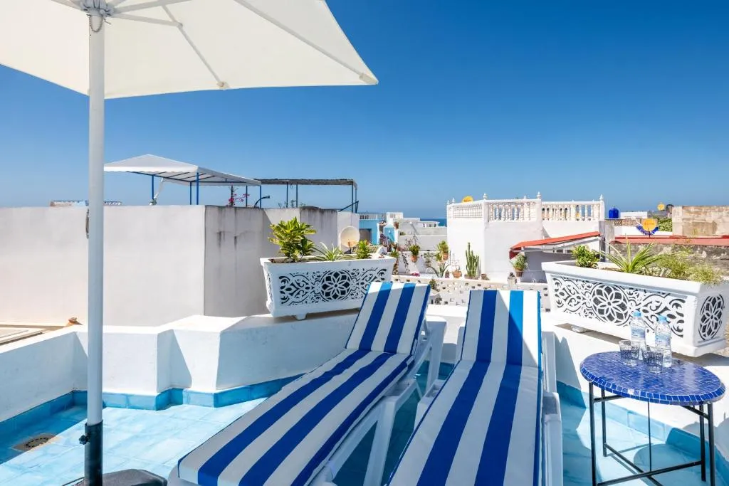Terrace and balcony at Riad Asilah 32 in Asilah